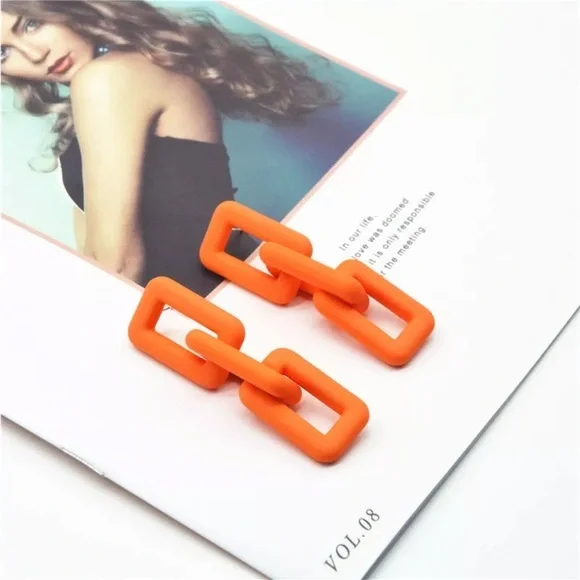 New Acrylic Chain Link look Orange Post or Stud Earrings.‎ - Picture 3 of 6